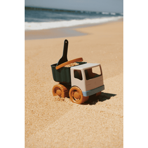 Abnehmbare Ladefläche des Liewood Beck Sandtrucks als Eimer