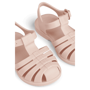 Bre Sandalen Sorbet Rose von Liewood, flexible, wasserdichte Sommerschuhe mit süßen Panda-Fußabdrücken.