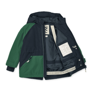 Daumenloch und Klettverschluss am Ärmel der Liewood Kalle Jacke