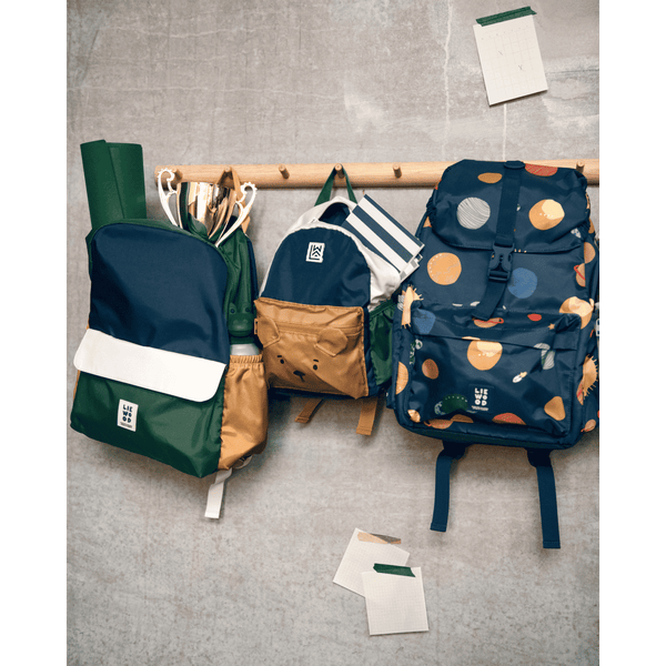 Liewood Andreas Bären-Rucksack Classic Navy getragen