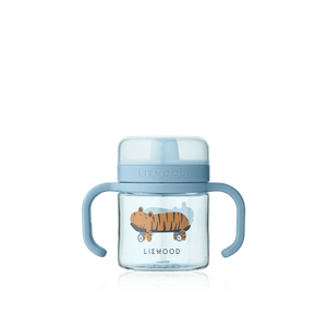Liewood Kylo Trinklernbecher Beach Blue aus Tritan mit Silikon-Trinktülle
