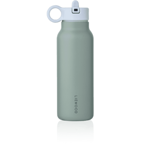 Liewood Falk Flasche Krokodil – Verschluss im Detail