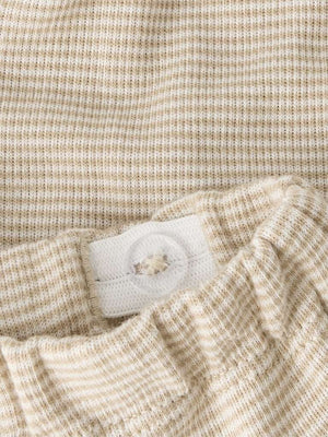 Lil'Atelier Babyhose Oxford Tan – Rückansicht