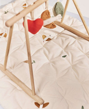 Baby-Spielzeugset Nora Songbirds von Dear April für Spielbogen und Spielmatratze