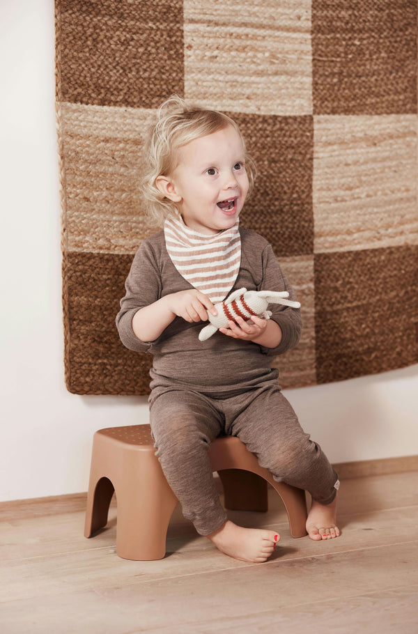 Rabbit Tritthocker Caramel