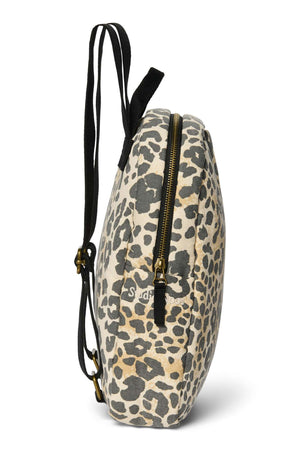 Soft Cotton Mini Rucksack von Studio Noos mit geöffnetem Fach