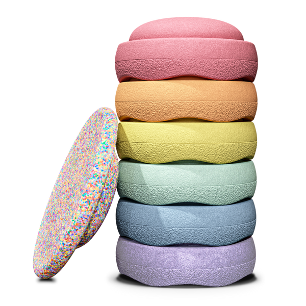 Stapelstein Stapelstein® Rainbow Pastell Bundle 6 + Balance Board Super Confetti | Bausteine & Bauspielzeug | Beluga Kids