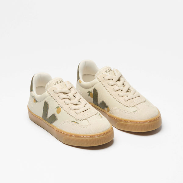 Veja x Konges Sløjd Small Volley Sneaker Lemon Argile aus Organic Traced Leather