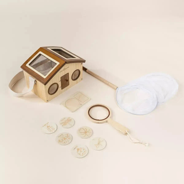 Wooden insect catcher and exploration set