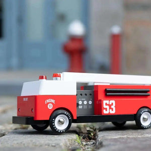 Feuerwehrauto Engine 53 von Candylab, 25,4 cm lang