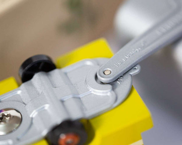 Spielzeugauto Coyote Pickup von Candylab Toys ab 3 Jahren