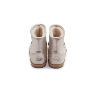 Donsje Xelly Winterstiefel Bunny Silver – Hasengesicht in Nahaufnahme