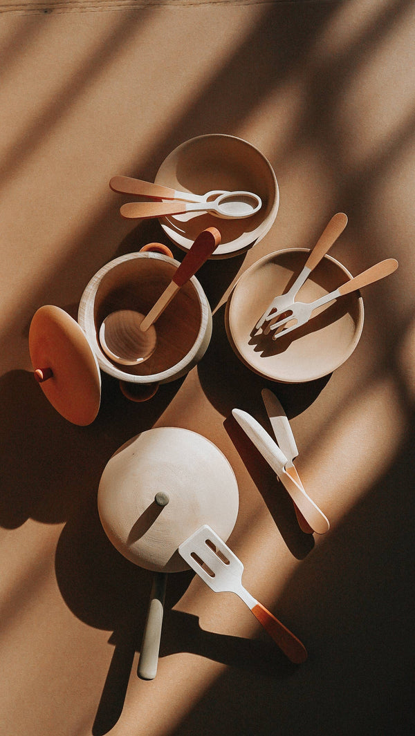 Geschirrset aus Holz Herbal