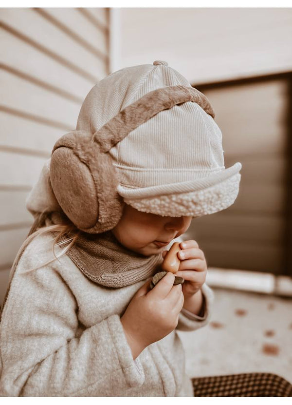 Cache-oreilles taupe