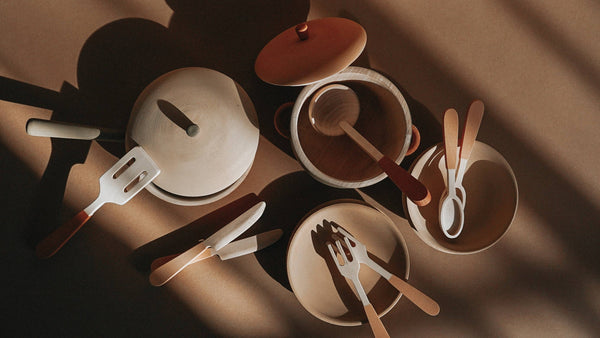 Geschirrset aus Holz Herbal