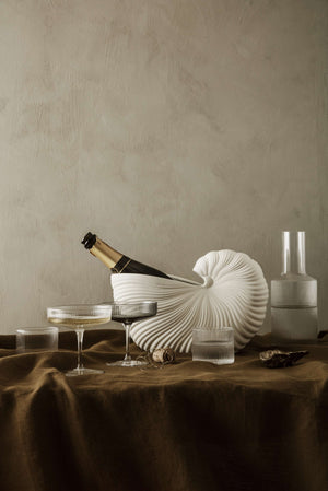 ferm LIVING Shell Vase Off White – Detail der matten Oberfläche