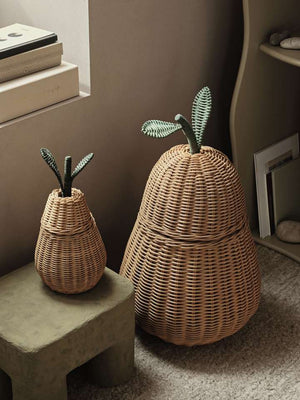 Geflochtenes Blattdetail am Deckel des ferm LIVING Pear Korbs