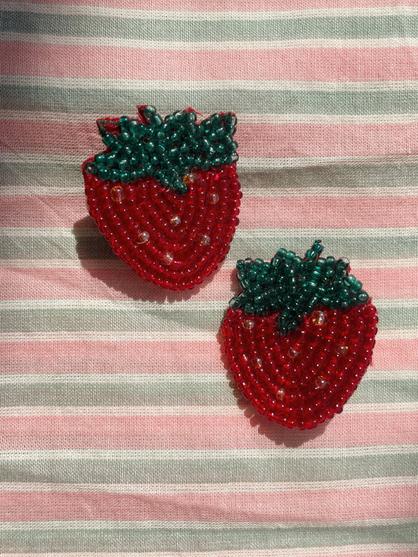 2-Pack Pearl Hair Clips Strawberry