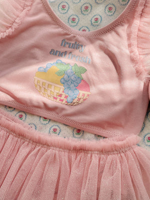 Amandine Badekleid Powder Pink von Konges Sløjd, flach ausgelegt