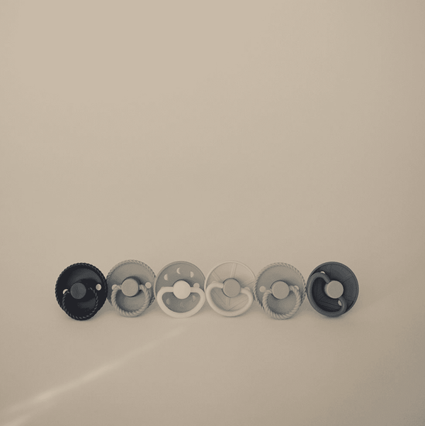 FRIGG Endless Sea Set mit Moon Phase Nachtschnuller in der Box
