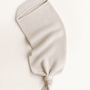 Baby im Hvid Cocoon Cream, geeignet von 0 bis 8 Monaten