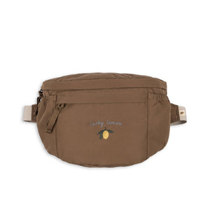 Konges Sløjd All You Need Bauchtasche Walnut – Vorderansicht