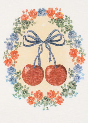 Kirschen mit Schleife auf dem Era T-Shirt Cherry Bow von Konges Sløjd
