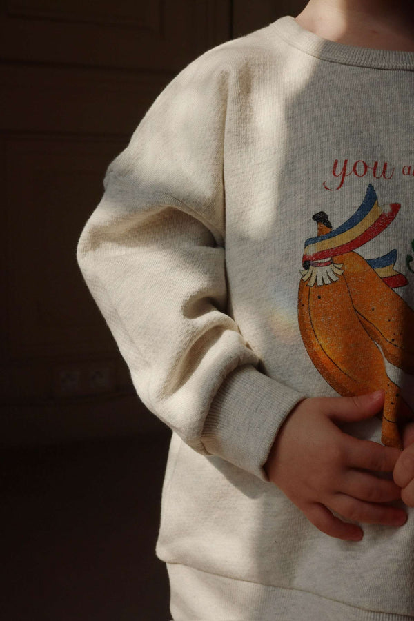Kind im Loupy Lou Sweatshirt von Konges Sløjd