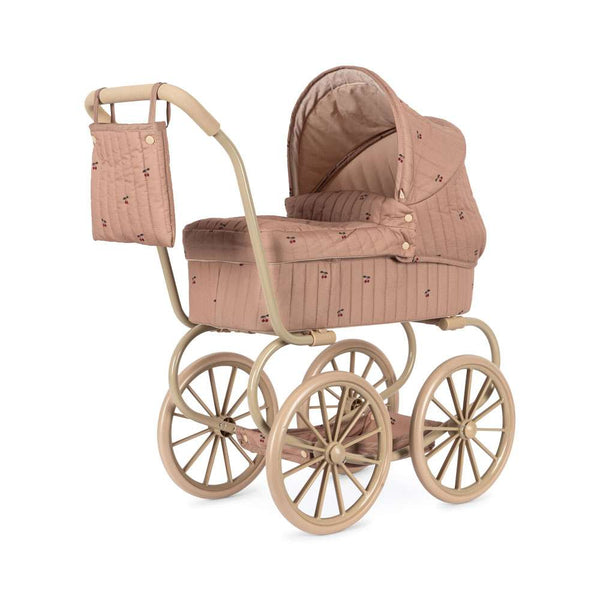Puppenwagen Minnie Cherry Blush von Konges Sløjd auf stabilem Stahlgestell