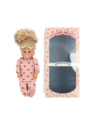 Konges Sløjd Sally die Puppe mit Zopf und Herz-Outfit