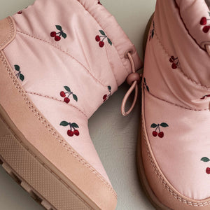 Konges Sløjd Storma Winterstiefel Cherry Blush – Seitenansicht