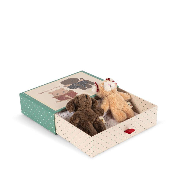 Tiny Teddy Best Friends Green Stripe von Konges Sløjd, zwei winzige Teddybären nebeneinander