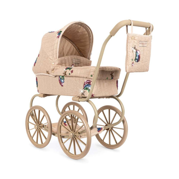 Tüll-Puppenwagen Minnie Rainbow Star von Konges Sløjd mit Stahlgestell in der Frontansicht