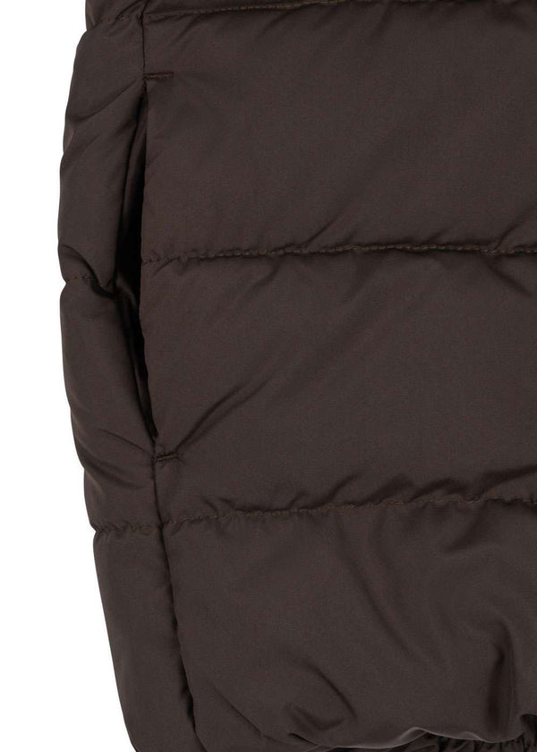 Detail von Kapuze und Reissverschluss der Konges Sløjd Jacke Alpi