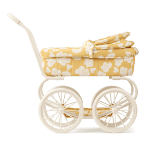 Metallrahmen und Räder des Liewood Adaline Puppenwagens
