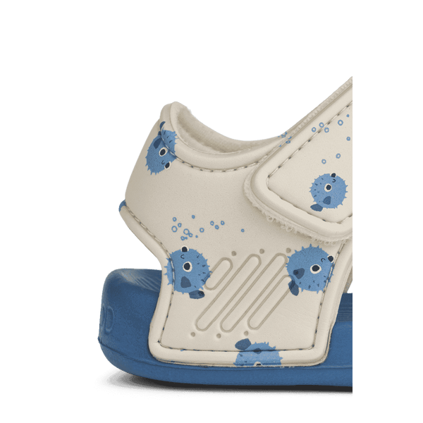 Liewood Blumer Sandalen Pufferfish Sandy – Fischmotiv im Detail