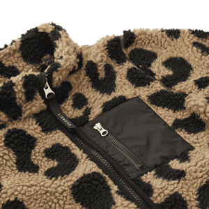 Liewood Nolan Fleecejacke Mega Leo Oat – Detailansicht Leo-Muster