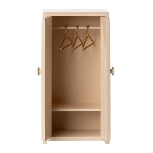 Maileg Kleiderschrank Light Rose mit geöffneten Türen