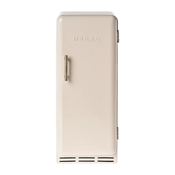 Maileg Miniatur Kühlschrank Weiss geöffnet