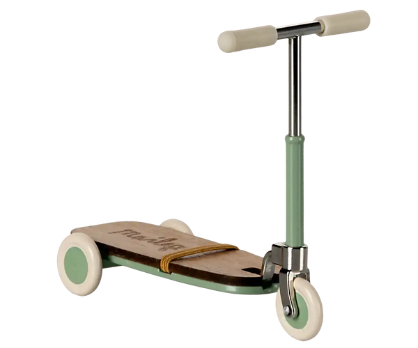 Maileg Trottinett Maus Mint, 8 x 7,5 cm mit Gummiband
