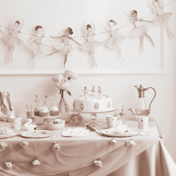 Tänzerin mit Tüll-Tutu der Meri Meri Ballerina Girlande