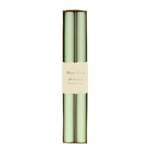 Meri Meri Tischkerzen Sea Foam Green, Detailansicht der gerillten Wachskerzen