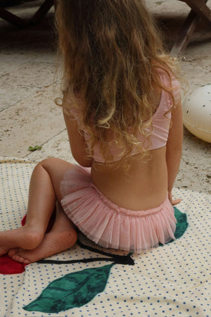 Amandine Bikini in Powder Pink von Konges Sløjd, seitliche Ansicht