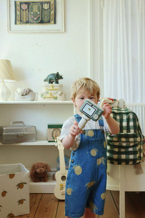 Heller Waschungs-Look des Magot Overalls im Detail