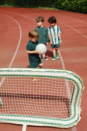 Aufblasbares Fussballtor Green Stripe von Konges Sløjd im Pool