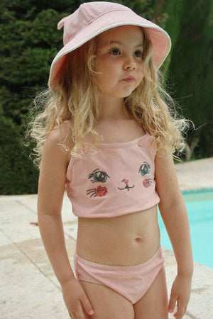 Kitty Bikini Powder Pink von Konges Sløjd im sommerlichen Badeoutfit