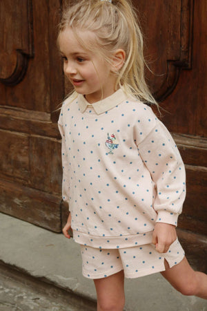 Konges Sløjd Spotty Langarm-Polo Rosewater Dot – Kragen im Detail