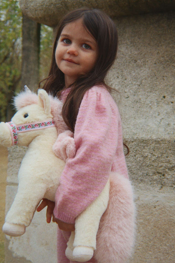 Kuscheltier Einhorn Starlight von Konges Sløjd im Kinderzimmer