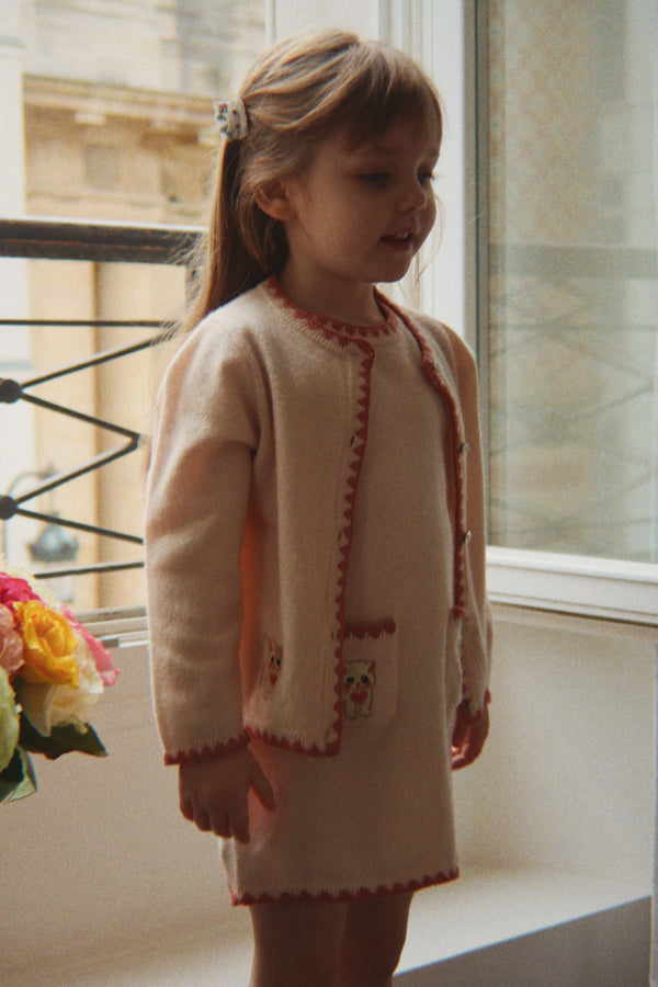 Konges Sløjd Strickjacke Collette Rosey – seitliche Ansicht