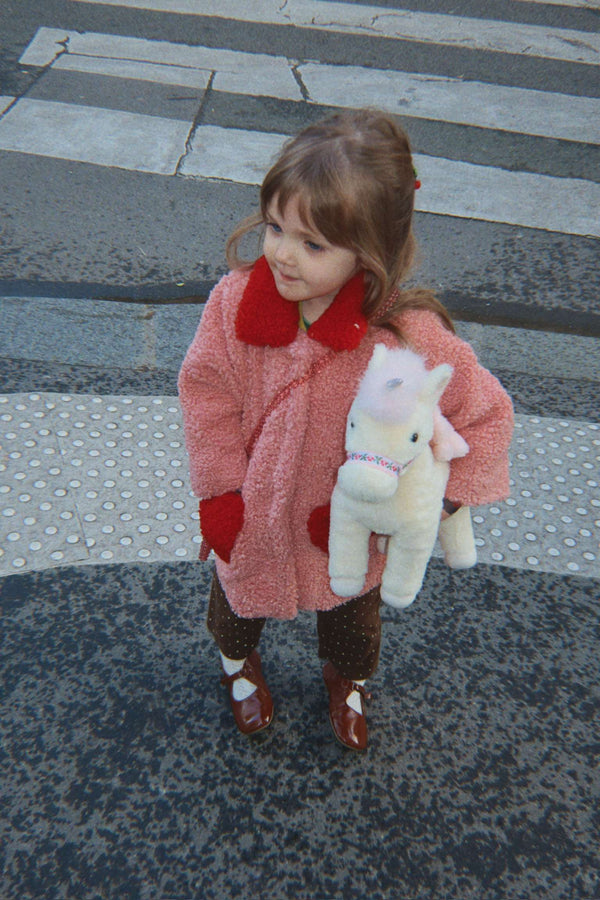 Kuscheltier Einhorn Starlight von Konges Sløjd im Look